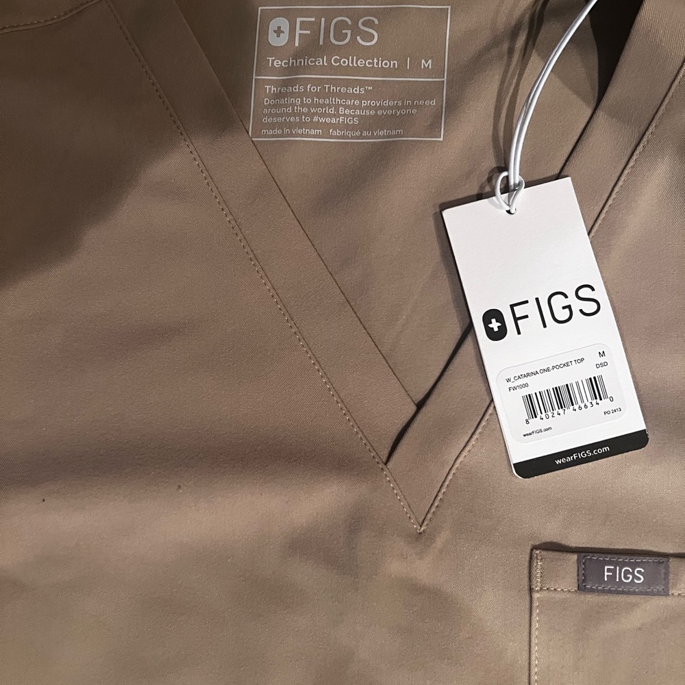 Figs Set w/ Tags !